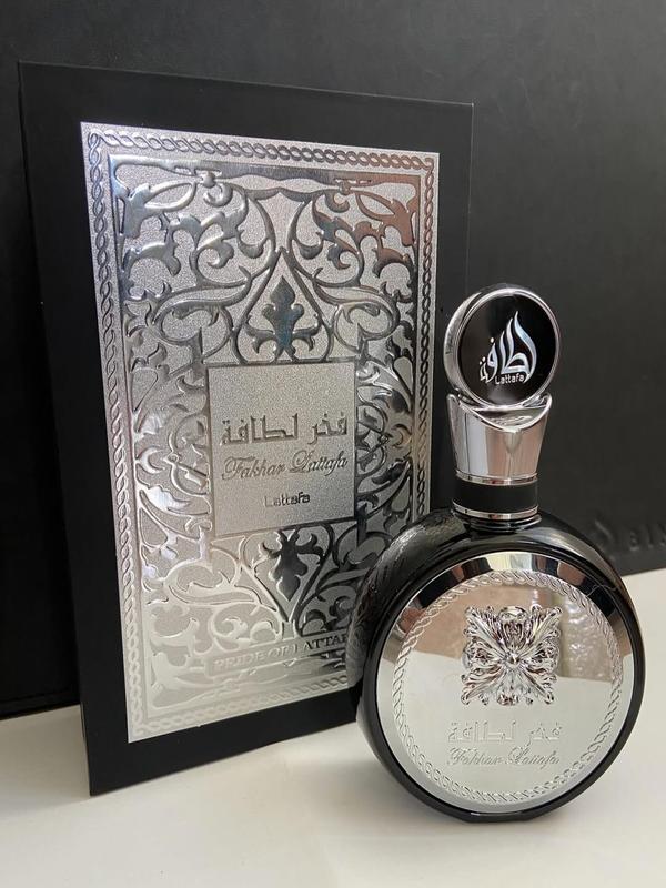 Fakhara Black